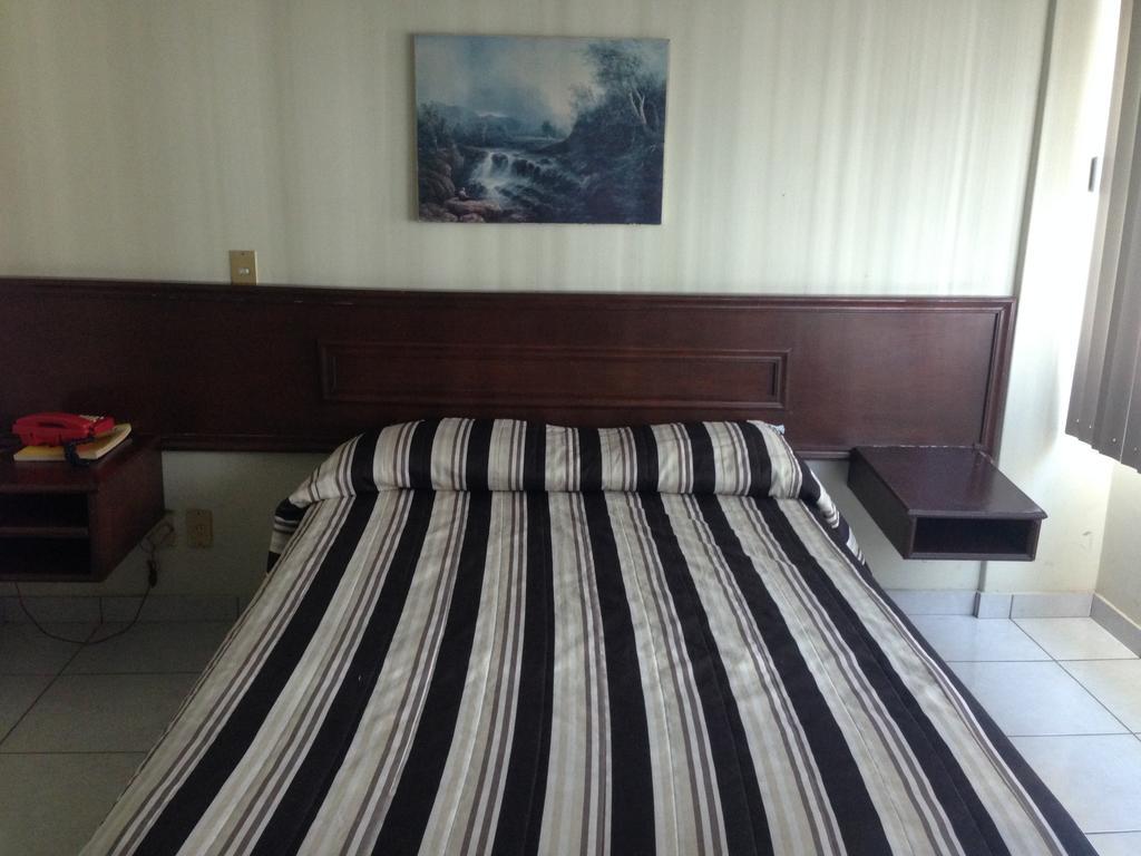 Hotel Plaza Sahuayo Εξωτερικό φωτογραφία