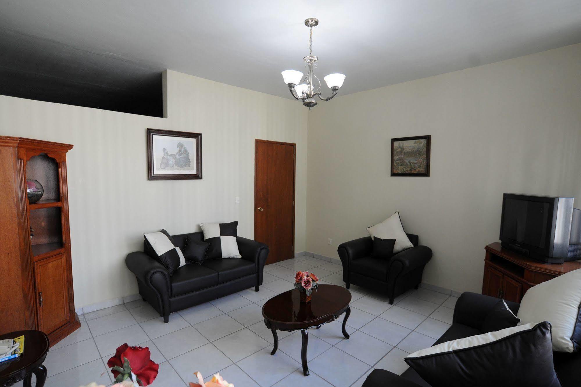 Hotel Plaza Sahuayo Εξωτερικό φωτογραφία